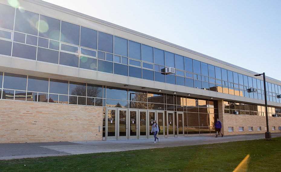 uw-p_fieldhouse
